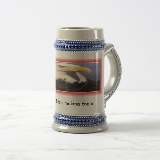 Tasse ou stein d'Eagle, nom du fils et date (Devant droit)