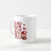 Tasse « Patchwork « Sois Mienne » pour la Saint-Va (Devant gauche)