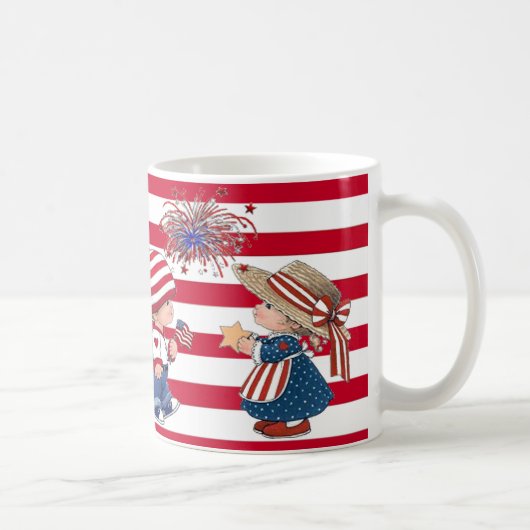 Tasse patriotique américaine de garçon et de fille (Droite)