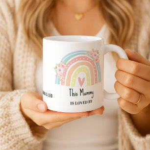 Tasse personnalisée avec arc-en-ciel et fleurs pou