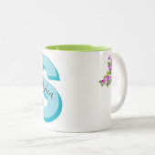 Tasse personnalisée avec monogramme + nom (style : (Devant droit)