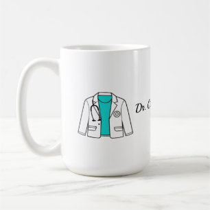 Tasse personnalisée de blouse de docteur Contour
