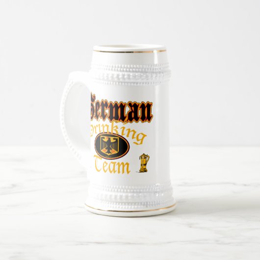 Tasse potable allemande de Cptn (Devant gauche)