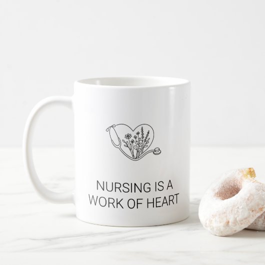 Tasse pour infirmière avec fleurs mignonnes « Le m (Avec donut)