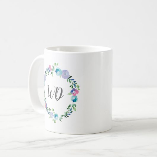 Tasse pourpre bleue florale de monogramme (Devant gauche)