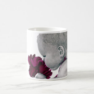 Tasse pourpre de la fille 1
