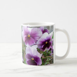Tasse pourpre de pensées