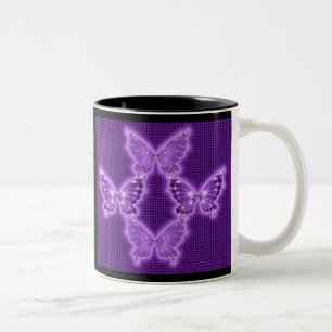 Tasse pourpre lumineuse de motif de papillon
