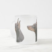 Tasse principale rouge/brune de pinscher de (Devant gauche)