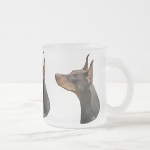 Tasse principale rouge/brune de pinscher de