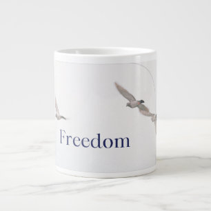 Tasse qui célèbre la liberté