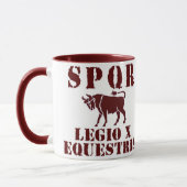 Tasse romaine célèbre de Taureau de la légion de (Gauche)