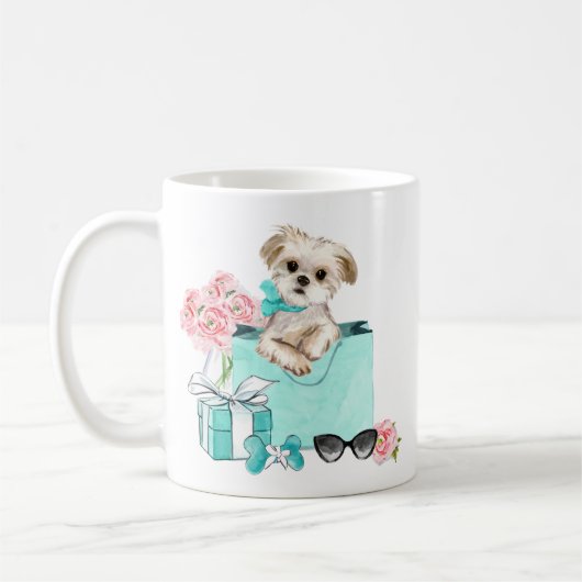 Tasse rose de fleurs de Tiffany de maman maltaise (Gauche)