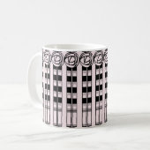 Tasse rose inspirée par Mackintosh de Rennie (Devant gauche)