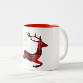 Tasse rouge de monogramme de renne de plaid (Devant droit)