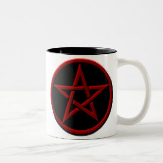 Tasse rouge de pentagone étoilé