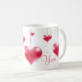 Tasse rouge de Saint-Valentin de coeurs (Devant droit)