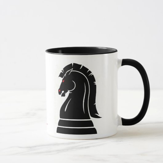 Tasse sauvage blanche et noire de pièce d'échecs (Droite)
