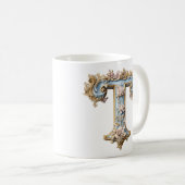 Tasse 'T' initiale baroque pour une princesse du c (Devant droit)