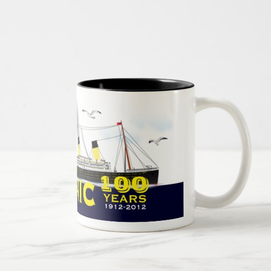 Tasse titanique d'anniversaire de tragédie (Droit)
