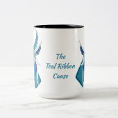 Tasse turquoise de cause de ruban de conscience de (Centre)