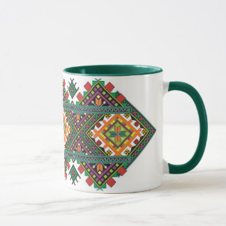Tasse ukrainienne avec l'ornement