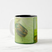 Tasse verte de scarabée de juin (Devant gauche)