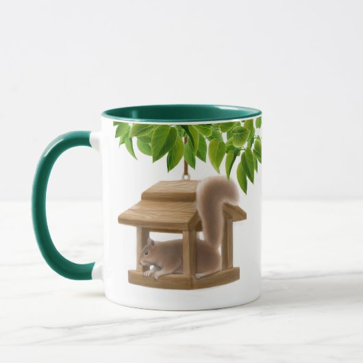 Tasse vilaine d'écureuil (Gauche)