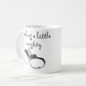 Tasse vilaine se sentante (Devant gauche)