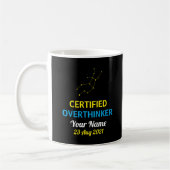 Tasse Virgo Overthinker – Alimenté par le café et (Gauche)