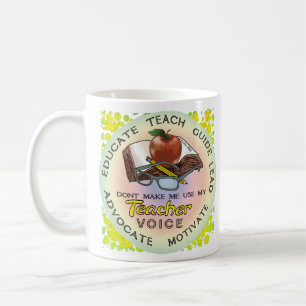 Tasse voix d'enseignant de l'école