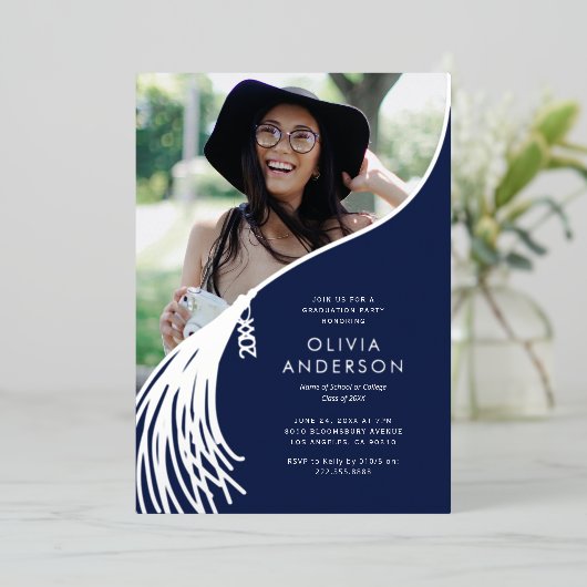 Tassel Photo Navy Silver Graduation Party Folie Uitnodiging (Staand Voorkant)