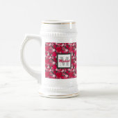 Tasses à bière avec feuilles d'érable sur fond de  (Gauche)