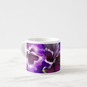Tasses à espresso violettes stylisées à l'art des 