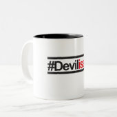 Tasses conçues classiques (Devant gauche)