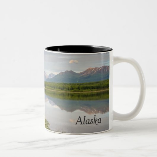 Tasses de café de l'Alaska - réflexion de montagne (Droit)