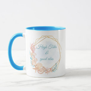 Tasses de marée haute et bonnes vibrations de coqu