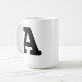 Tasses initiales audacieuses (Devant gauche)