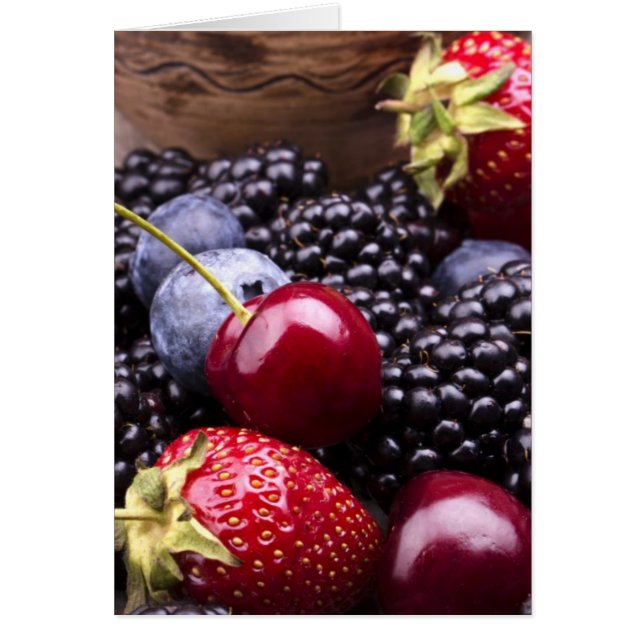 Tasty Summer Fruits on a Wooden Table (Voorkant)