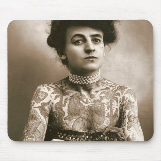Tatoué avec le tapis de souris de perles (Devant)