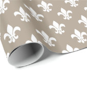 Taupe White Fleur de Lis Pattern Cadeaupapier (Rol Hoek)