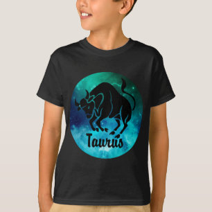 Taurus op ruimteachtergrond t-shirt