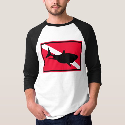 {Tba} Le T-shirt des grands de requin blanc de (Devant)