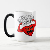 Te Amo Más, El Final Yo Gano Magische Mok (Links)