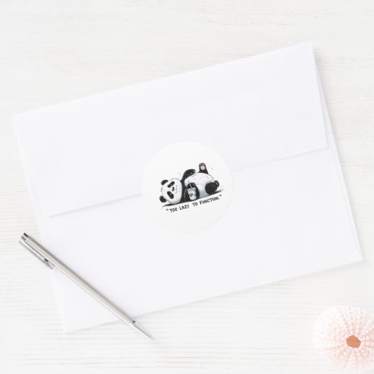 Te lui om te functioneren - Lazy Panda Ronde Sticker (Envelop)