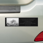 "Te midden van de menigte" Bumpersticker (Op auto)