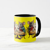 Tea Party avec souris illustrée sur Mug (Devant droit)