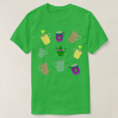 Tea Party Pattern Hand Drawn Mokken and Teapots T-shirt (Design voorkant)