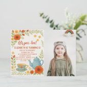 Tea Party Verjaardagsuitnodiging met Elegant Kaart (Staand voorkant)