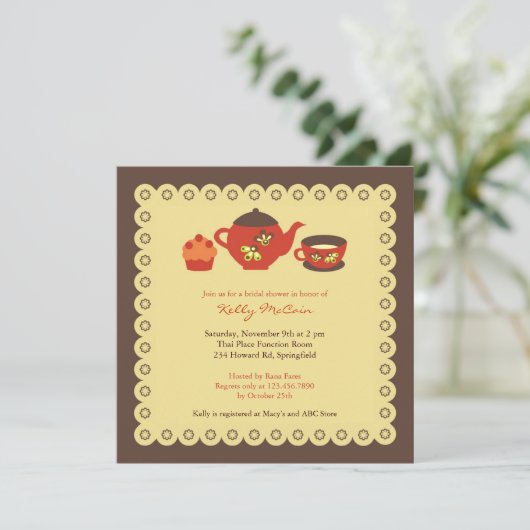 Tea Pot Party Fête des mariées plat Invitation (Debout devant)